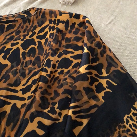 Animal print poncho - Picture 3 of 3